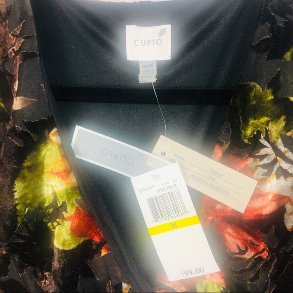 Cupio crushed velvet long sleeve faux wrap dress - Picture 7 of 8